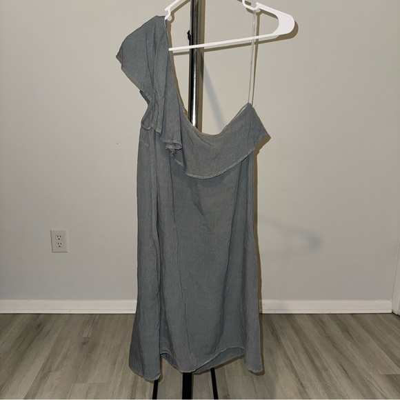 New Umgee Grey One Shoulder Off The Shoulder Flowy Dress Size Large - Picture 8 of 8